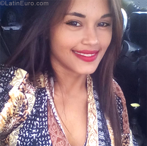 Date this stunning Venezuela girl Orlina from Merida VE1873
