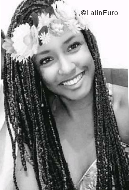 Date this stunning United States girl Ana Paula from Philadelphia US19576