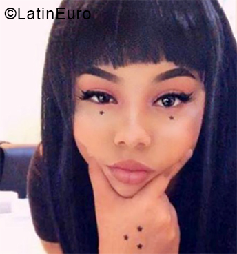 Date this happy Venezuela girl Luz from Caracas VE1957