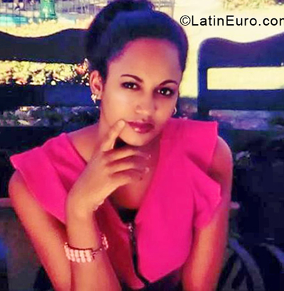 Date this passionate Cuba girl Rosa from Cienfuegos CU413