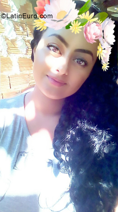 Date this hot Brazil girl Ivis from Janaúba BR10716