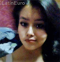 Date this sensual Venezuela girl Amalda from Valencia VE1996
