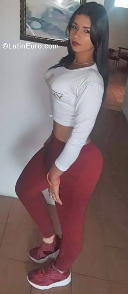 Date this good-looking Venezuela girl Eriuis from trujillo VE1999