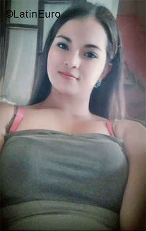 Date this athletic Honduras girl Yenifer from San Pedro Sula HN2579