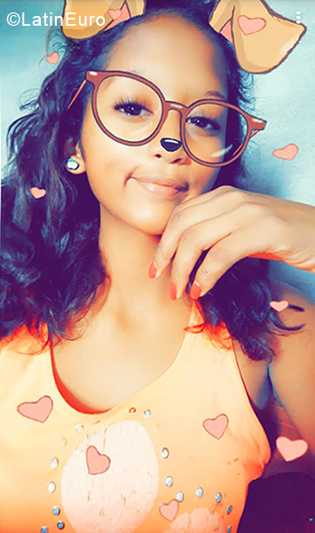 Date this funny Ecuador girl Keira Jamileth from Guayaquil EC291