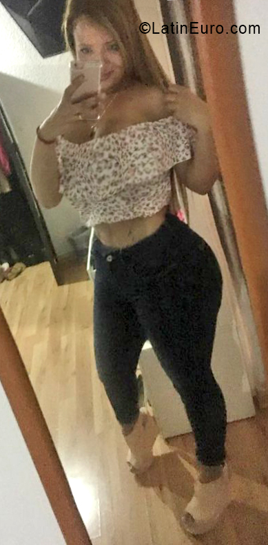 Date this passionate Venezuela girl Mary from Maracaibo VE2023