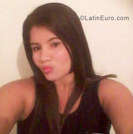 Date this hard body Venezuela girl Mislanyis from Maracaibo VE2058