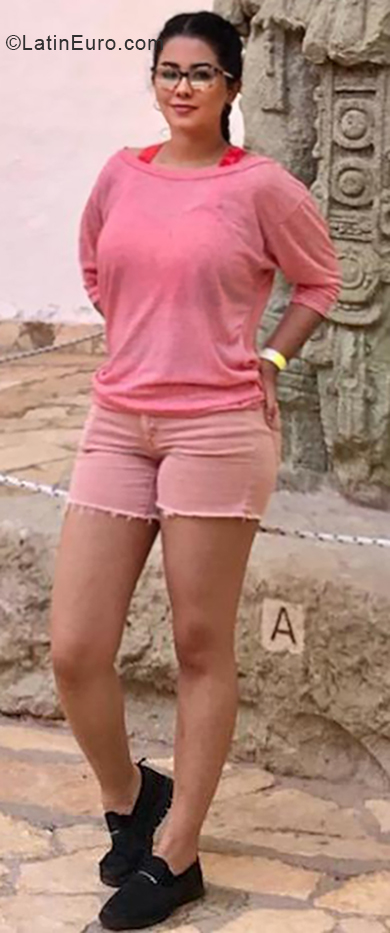 Date this passionate Honduras girl Margarita from San Pedro Sula HN2625