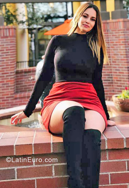 Date this lovely Honduras girl Silvia from Tegucigalpa HN2600