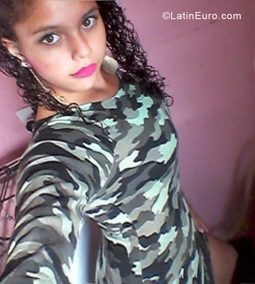 Date this delightful Brazil girl Kezia from Sao Paulo BR10763