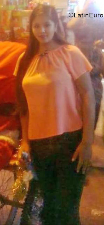 Date this georgeous Peru girl ESTHER CLAUDIA from Lima PE1343