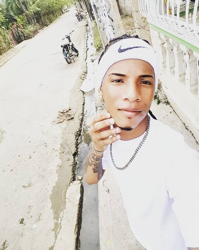 Date this georgeous Dominican Republic man Anderson from La Vega DO34167