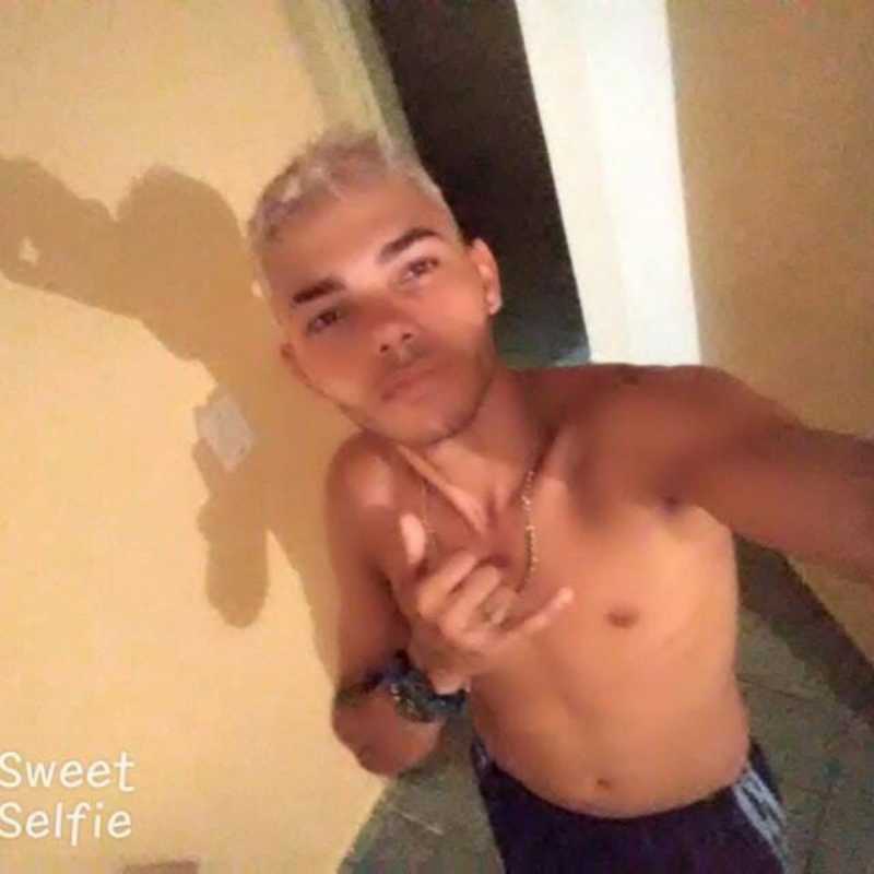 Date this foxy Brazil man Edmilson from Iapu BR10802