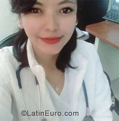 Date this athletic Peru girl Roxana from Tacna PE1367