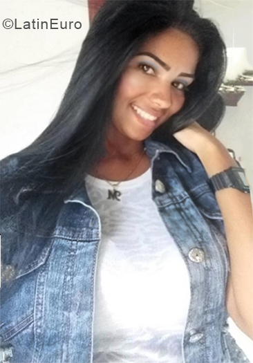Date this charming Venezuela girl IVELISSE from Chacao VE2260