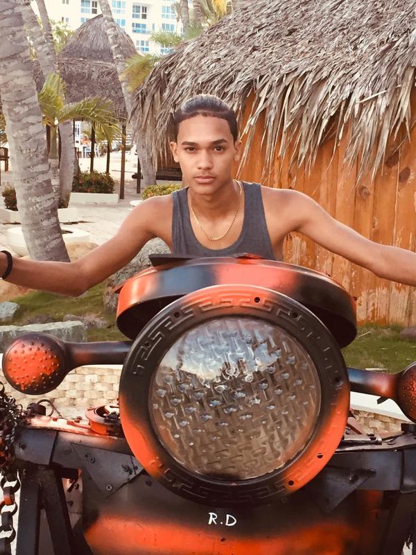 Date this stunning Dominican Republic man Jose stiven from Santo Domingo DO34506