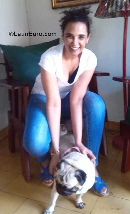 Date this sensual Dominican Republic girl Devorah from Manoguayabo DO55932