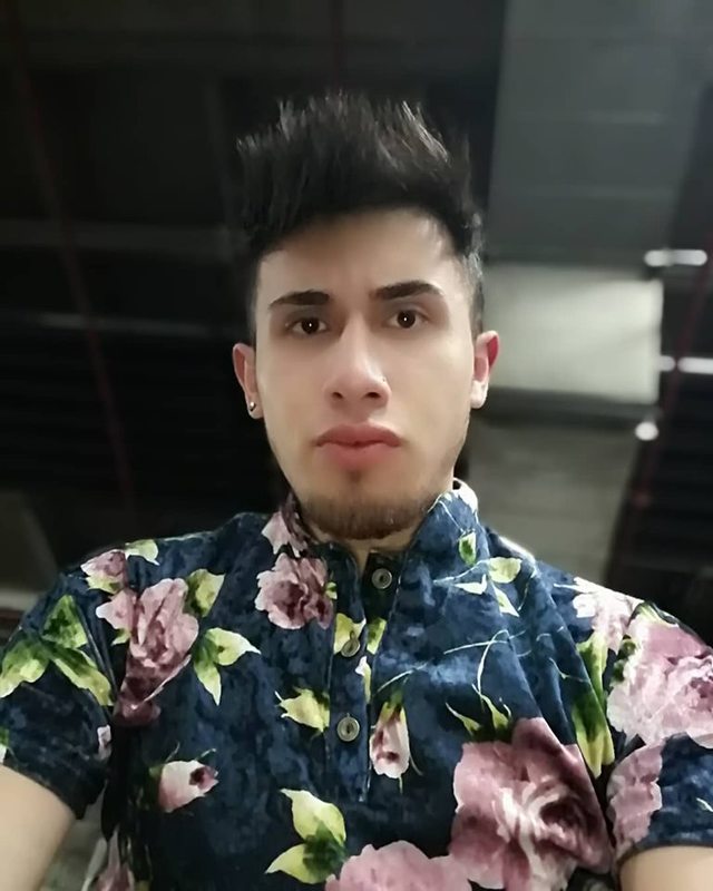 Date this tall Colombia man YEFERSON from Bogota CO25248