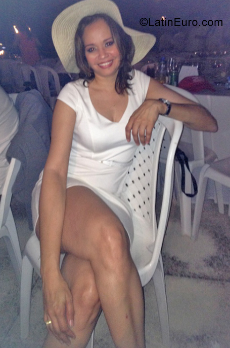 Date this charming Panama girl Gabriela from Panama PA1151