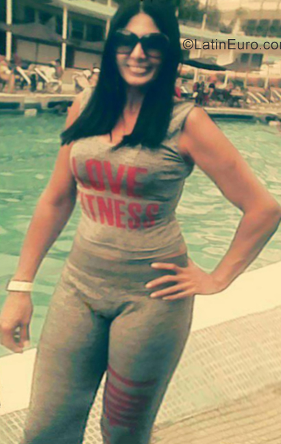 Date this sensual Venezuela girl Fortuna from Carupano VE2391