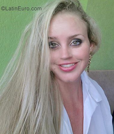 Date this happy Brazil girl Isabela from Mogi Guaçu BR10840