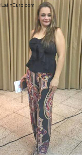 Date this foxy Honduras girl Lourdes from San Pedro Sula HN2655