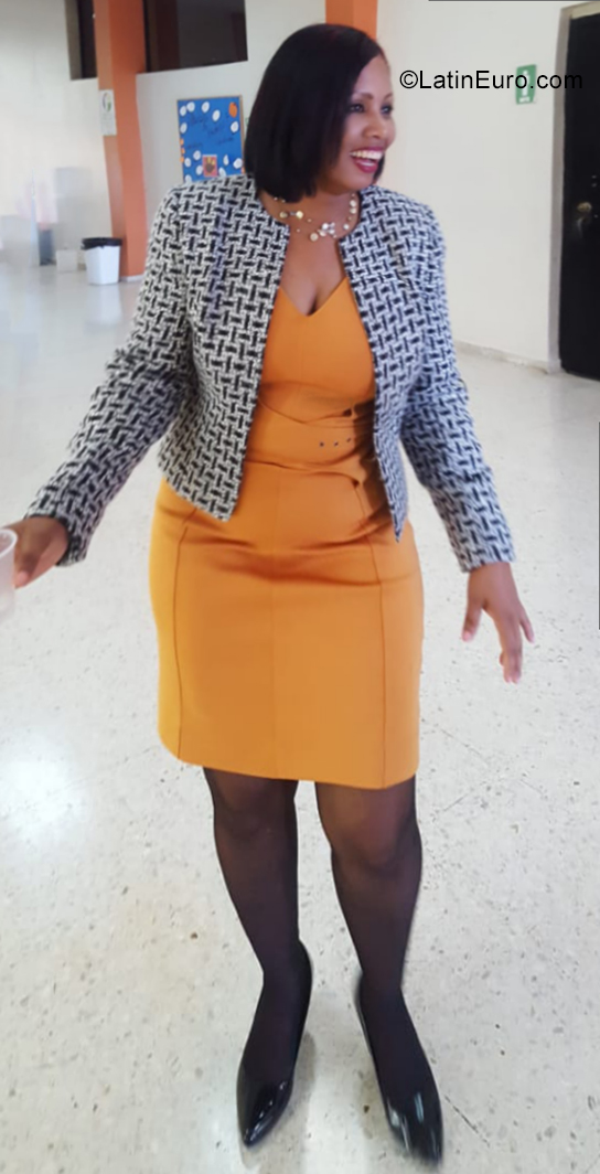 Date this gorgeous Dominican Republic girl Yesica from San Pedro de Macoris DO35106