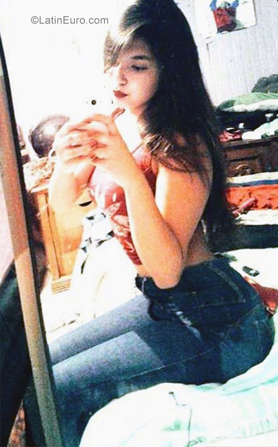 Date this funny Venezuela girl Romerly from Caracas VE2455