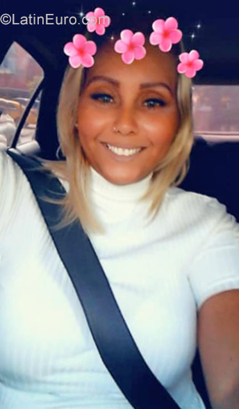 Date this charming Panama girl Jessica from Panama PA1290