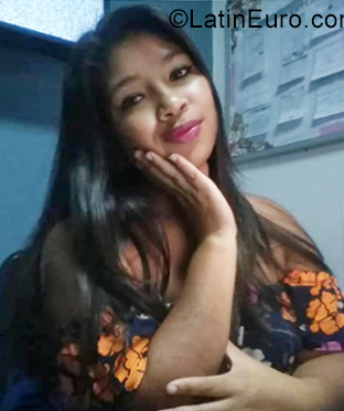 Date this gorgeous Venezuela girl Yasnelys from El Tigre VE2506