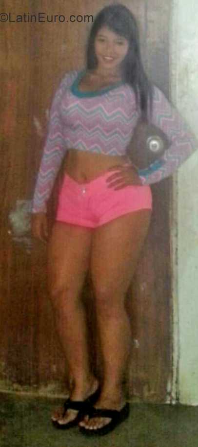 Date this beautiful Venezuela girl Karla from Barquisimeto VE2531