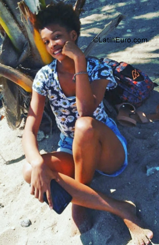 Date this gorgeous Dominican Republic girl Yafru from San Cristobal DO35505