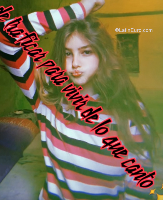 Date this foxy Argentina girl Sofia from Buenos Aires AR211