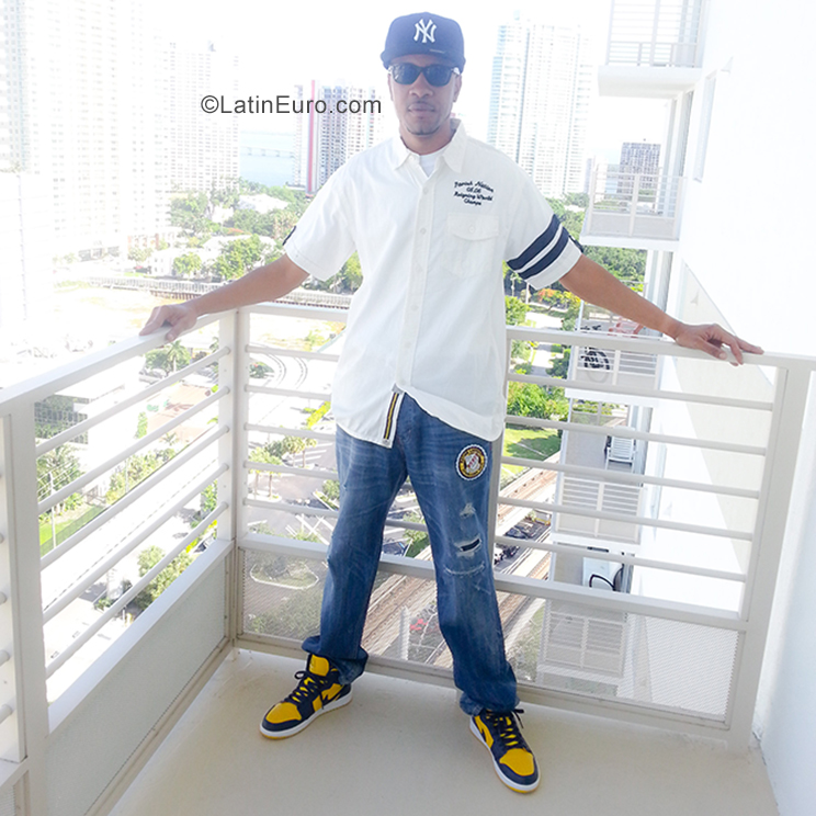 Date this attractive United States man MellowBee from Pompano Beach US20189
