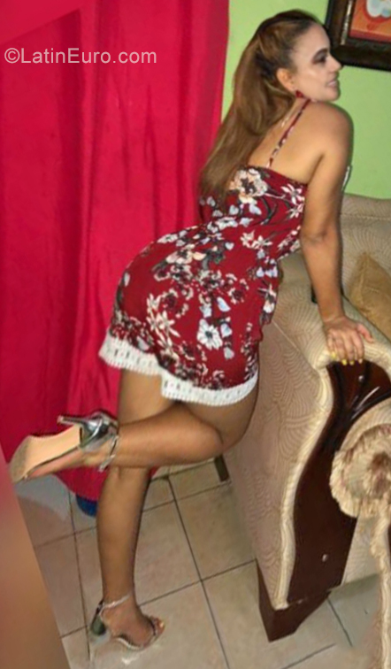 Date this cute Dominican Republic girl Diosia from San Cristobal DO35594