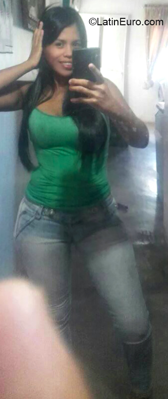 Date this sultry Venezuela girl Orlenyis from Coro VE2616
