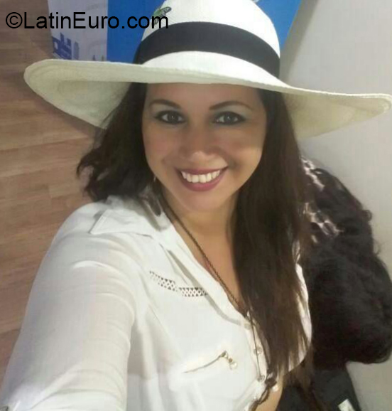 Date this good-looking Ecuador girl Maritza from Guayaquil EC362