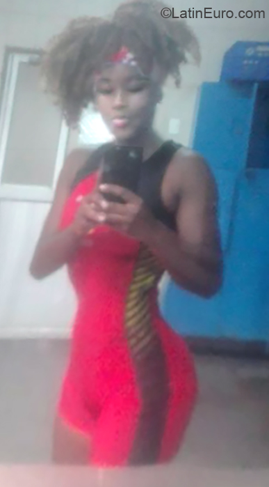Date this georgeous Ecuador girl Allison from Quito EC366