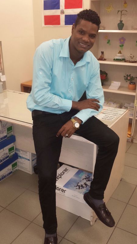 Date this tall Dominican Republic man Sammy vicente from Republica Dominicana DO35921