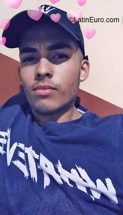 Date this fun Colombia man Jhonatan from Pereira CO26052