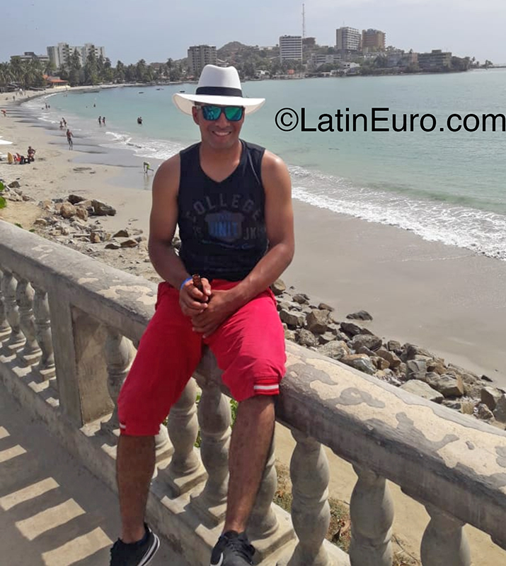 Date this charming Colombia man Oliver from Cali CO26065