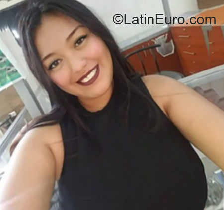 Date this pretty Guatemala girl Yanni from Guatemala City GT115