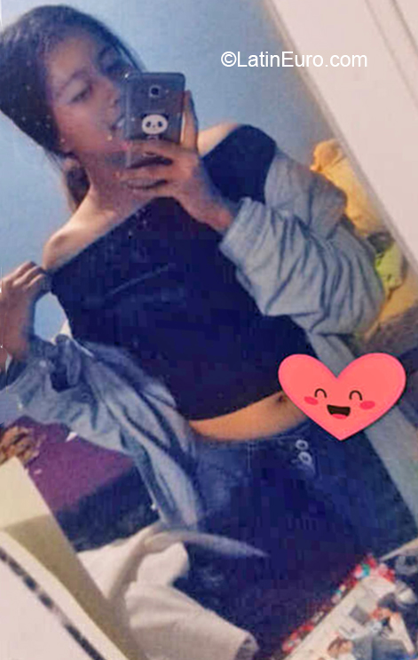 Date this hot Mexico girl Gabriela from Rio Bravo MX1705