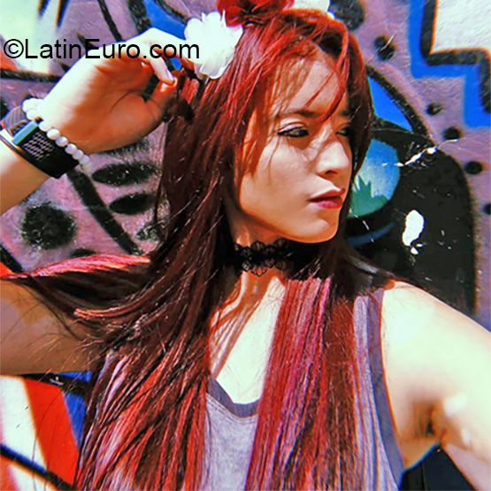 Date this beautiful Colombia girl Manuela from Manizales CO26179