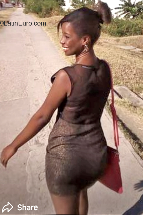 Date this exotic Cuba girl Anislie from Santiago de Cuba CU620