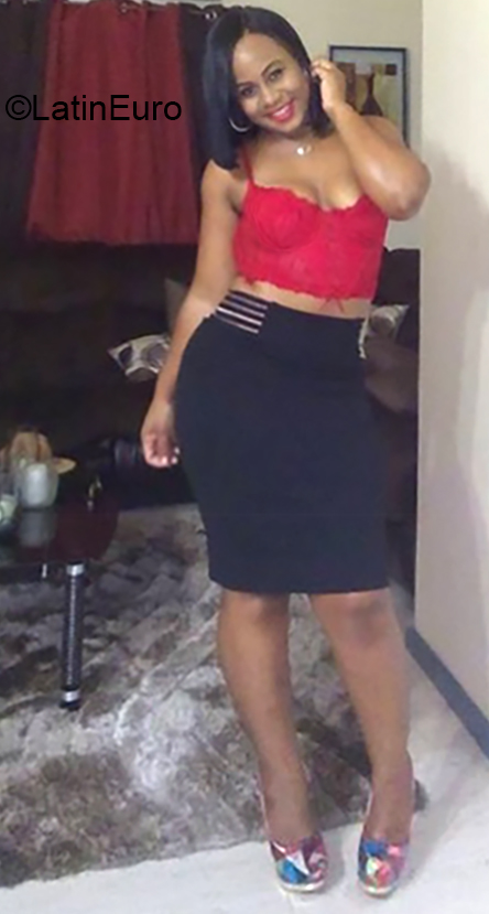 Date this voluptuous Jamaica girl Shanice from Kingston JM2632