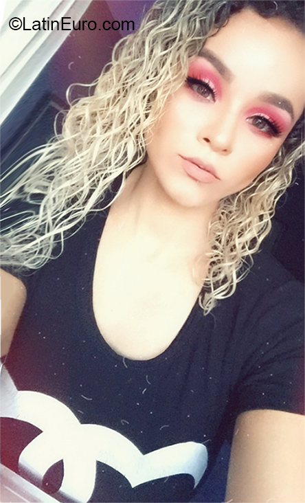 Date this charming Brazil girl Paloma from Sao Paulo BR10949