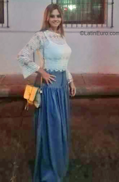 Date this cute Colombia girl Monica from Cucuta CO27056