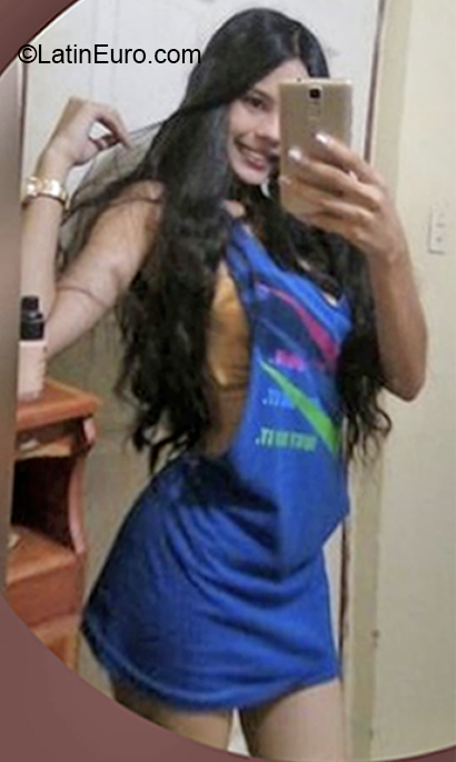 Date this sensual Venezuela girl Michelle from Maracaibo VE2827