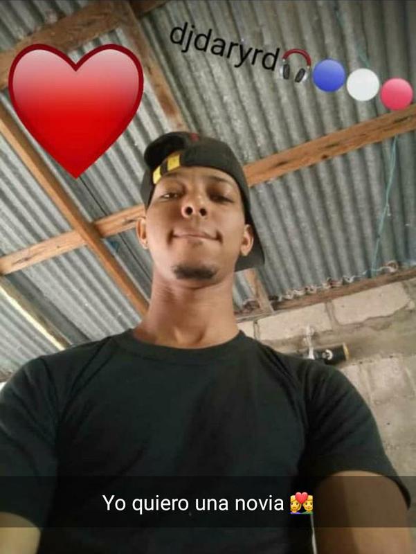 Date this lovely Dominican Republic man Dary from Santiago DO36933